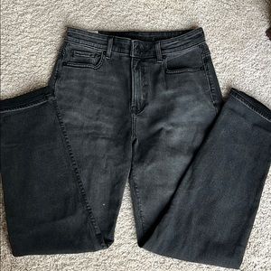 American Eagle black mom jeans